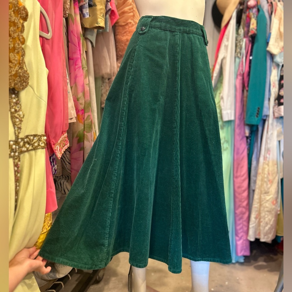 Classic Emerald Green Corduroy A-Line Maxi Skirt Vintage 80's